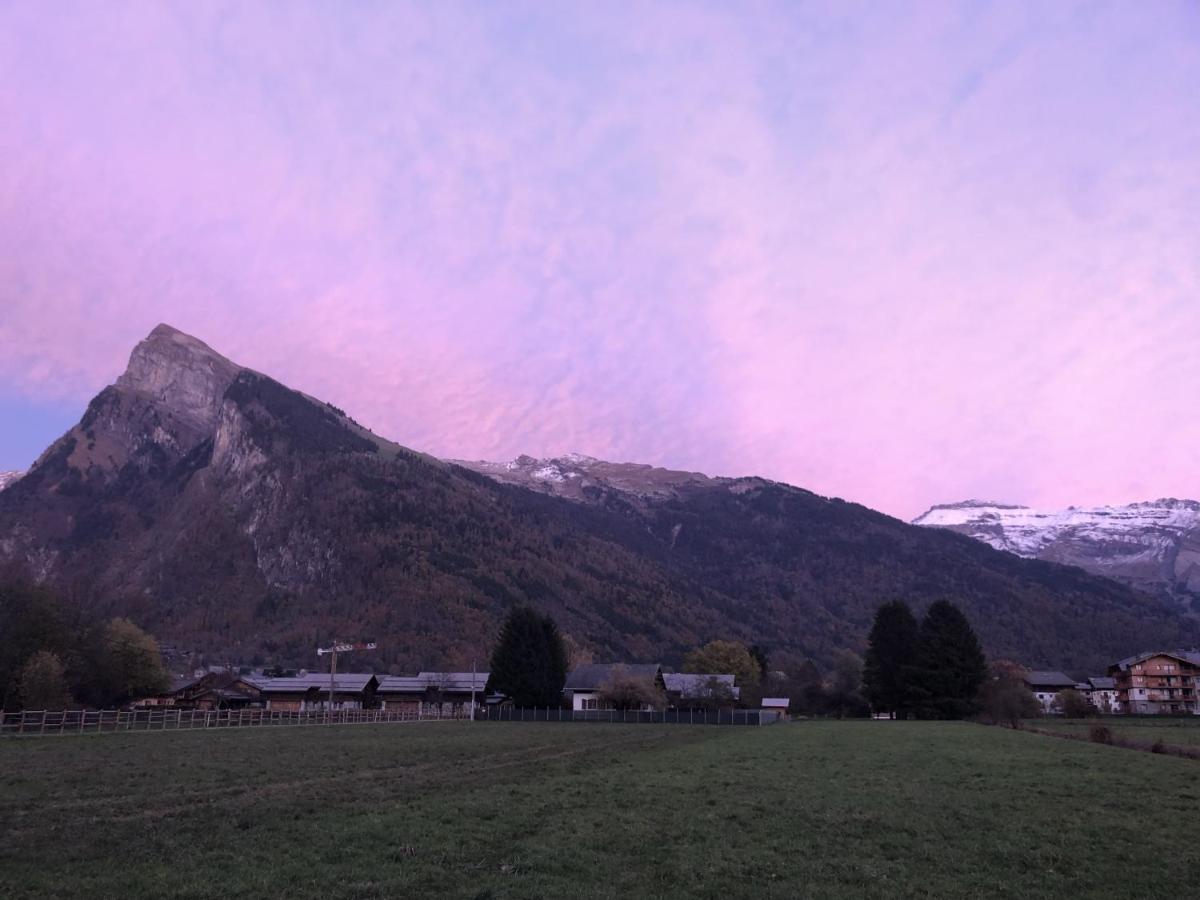 Appartement En Hyper Centre De Samoens Bagian luar foto
