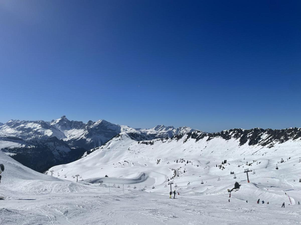 Appartement En Hyper Centre De Samoens Bagian luar foto